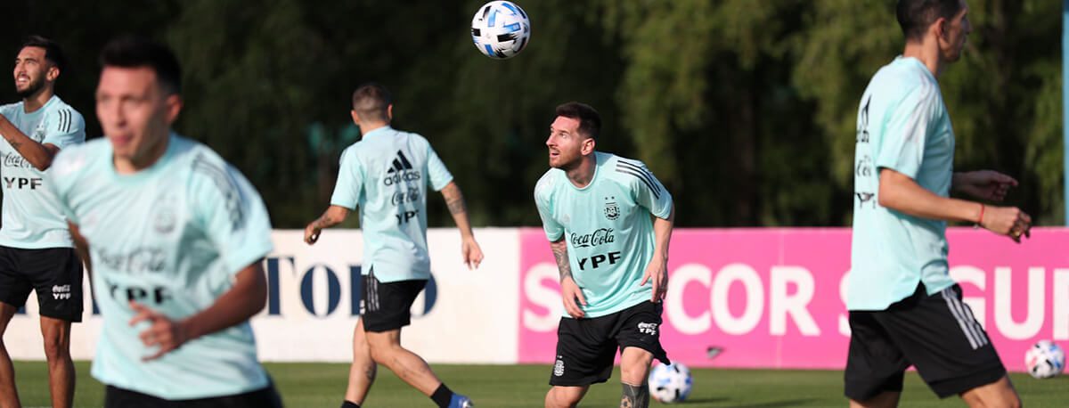 Messi en las prácticas de la selección argentina de futbol