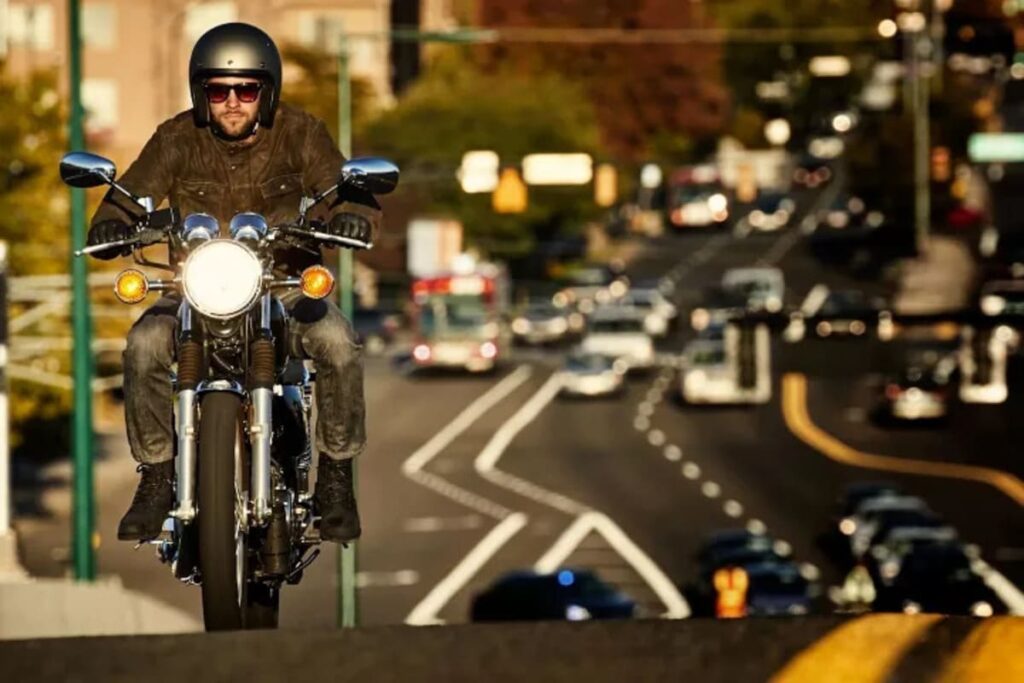 La moto se afianza como la opción de movilidad en Argentina: 433.000 patentamientos en 2026